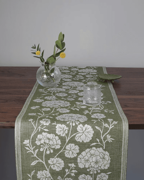 Hovedbilde MÅRBACKA PELARGON bordløper